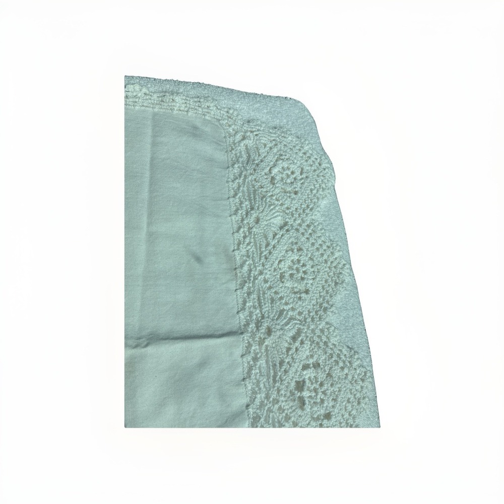 Bright White Vintage Linen‎ Crocheted Border Tabletop Cover 14x24